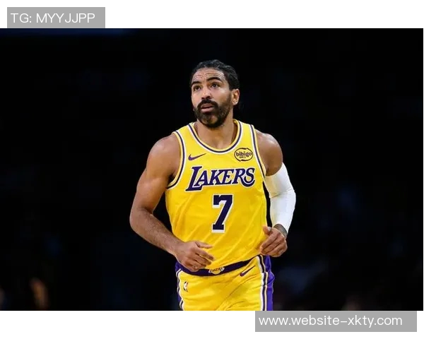 湖人双星难以独撑大局防守篮板传导球替补阵容亟待改善