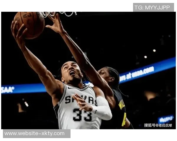 米奇约翰逊寄语卡斯尔期待他在未来的成长与突破