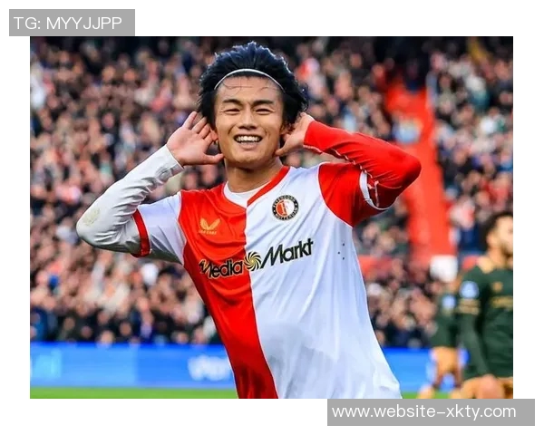 上田绮世状态火热半场梅开二度助力球队领跑荷甲射手榜